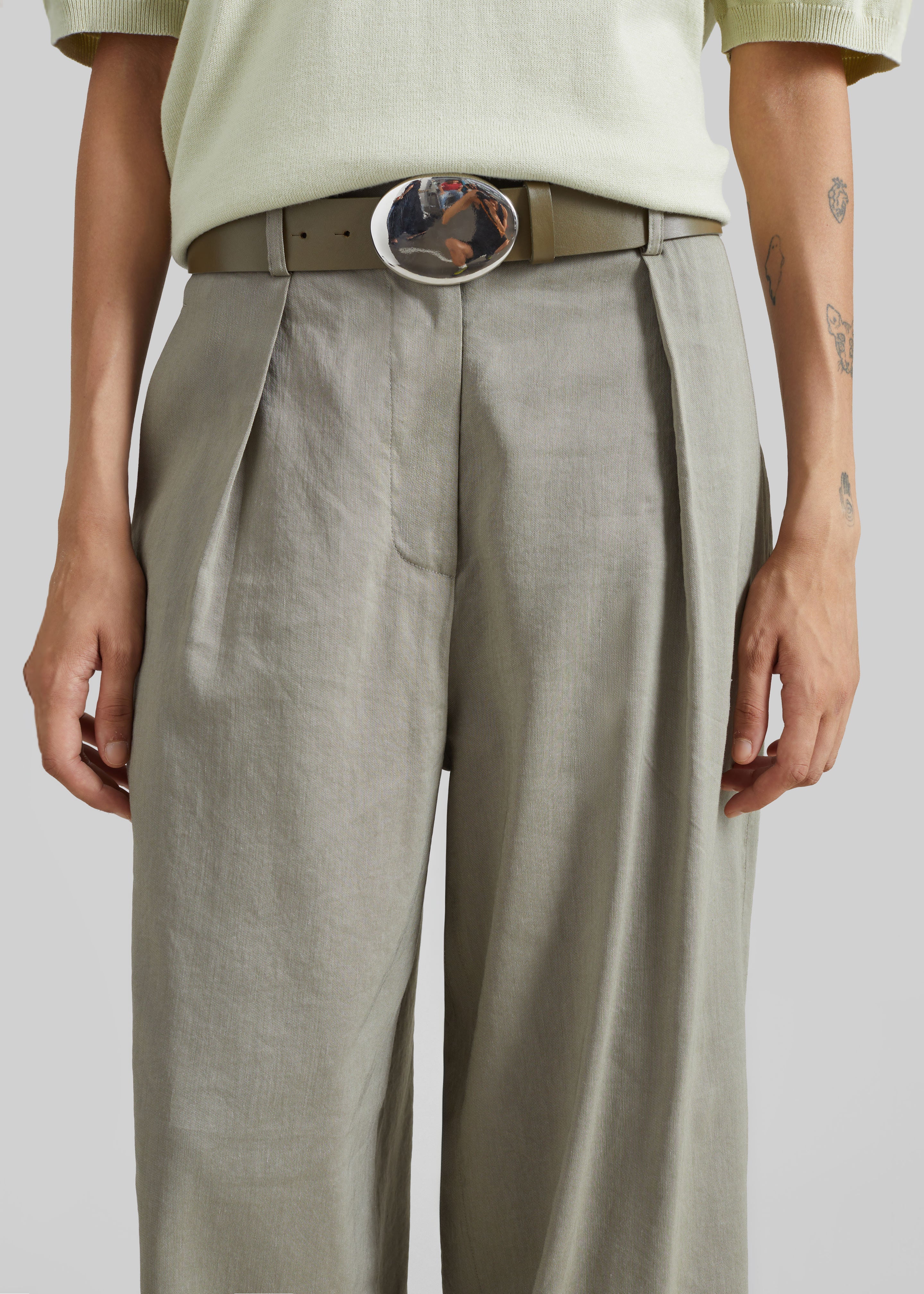 Auray Pleated Trousers - Olive