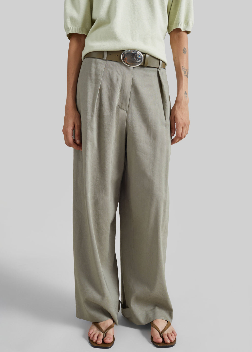 Auray Pleated Trousers - Olive