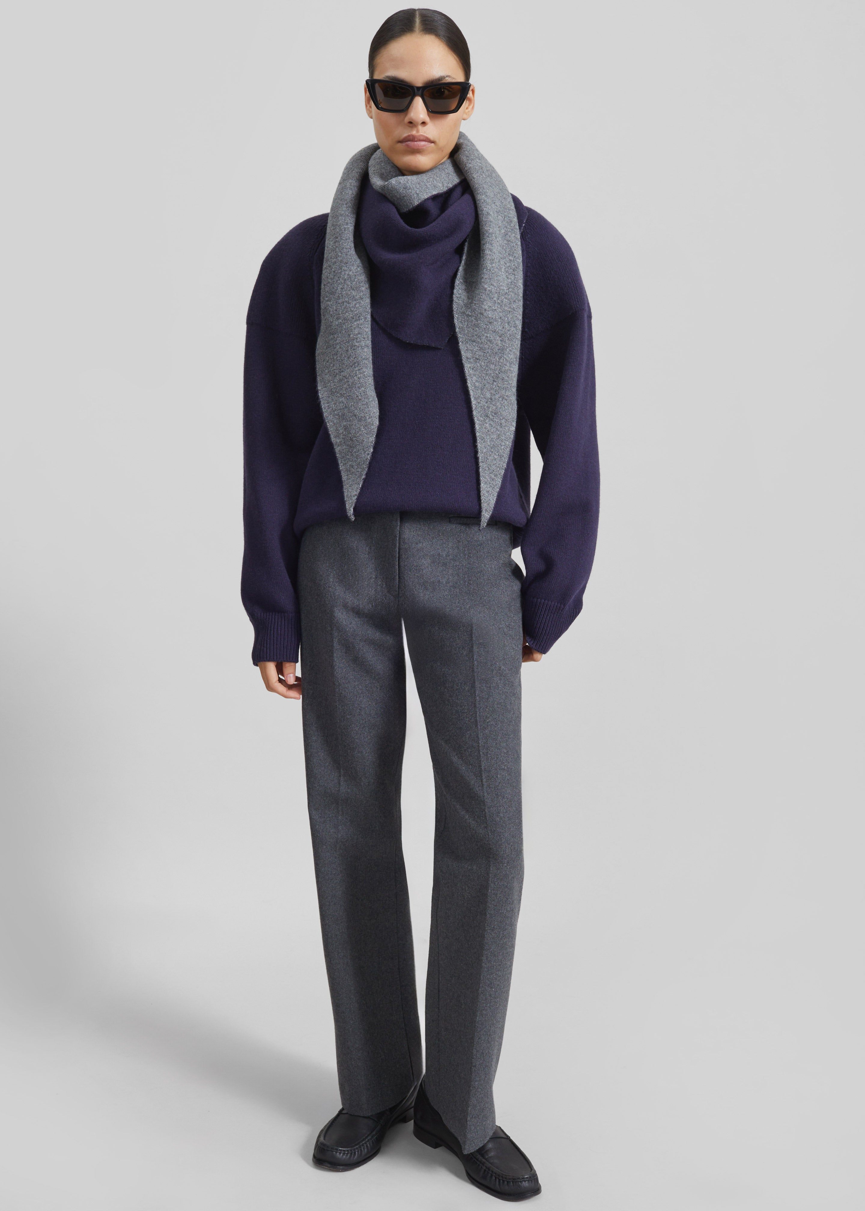 Avize Wool Straight Trousers - Dark Grey
