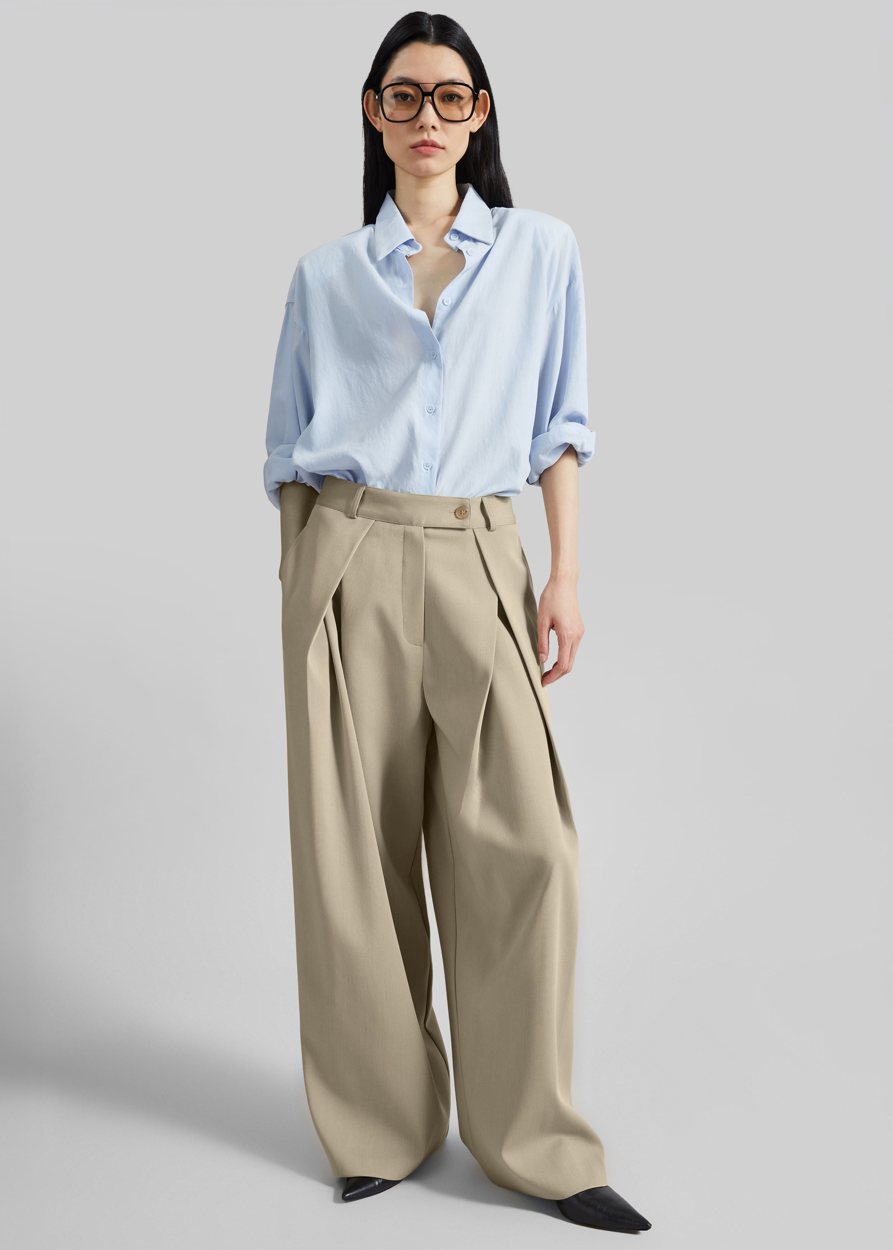 Avray Pleated Trousers - Beige