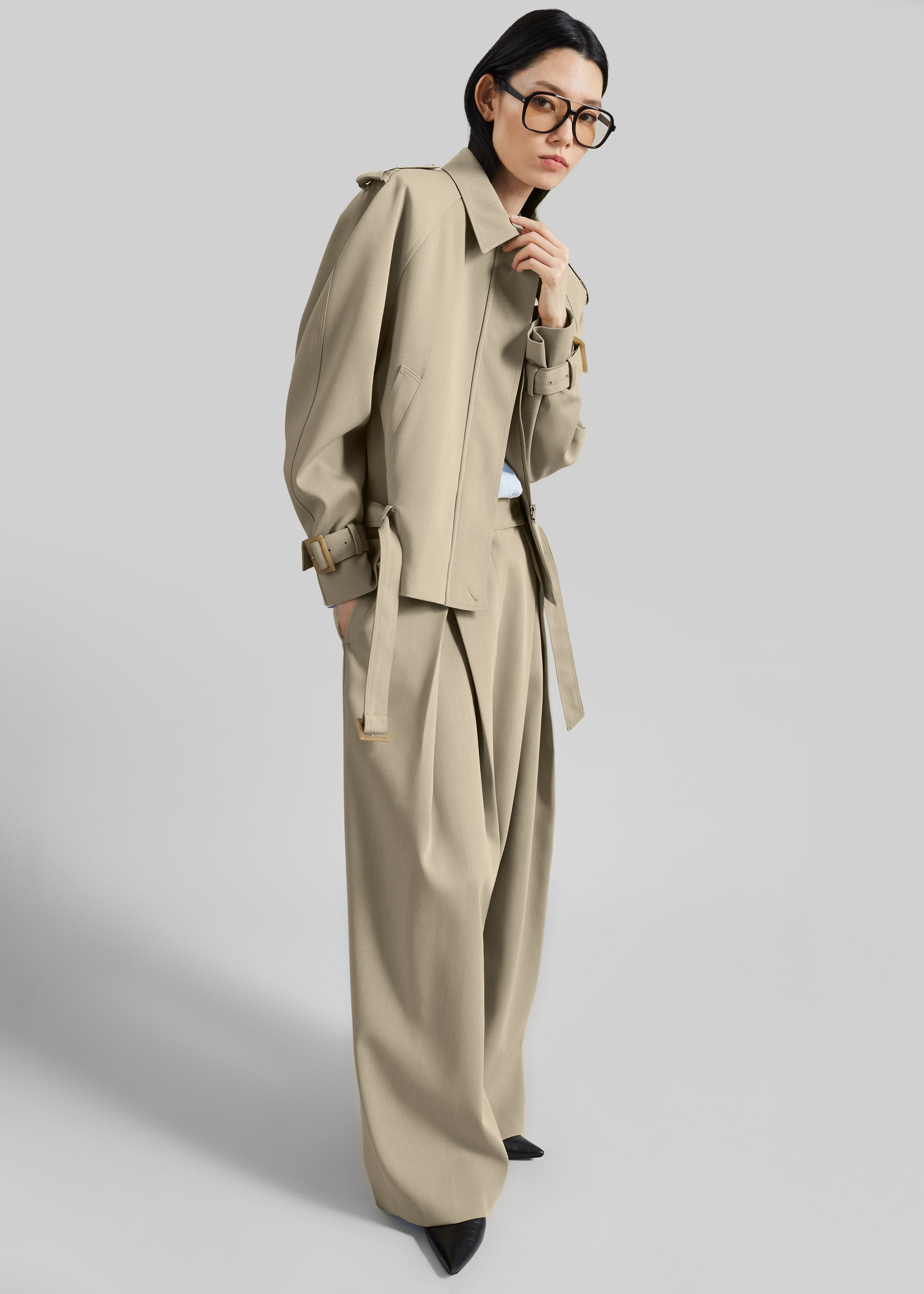 Avray Pleated Trousers - Beige