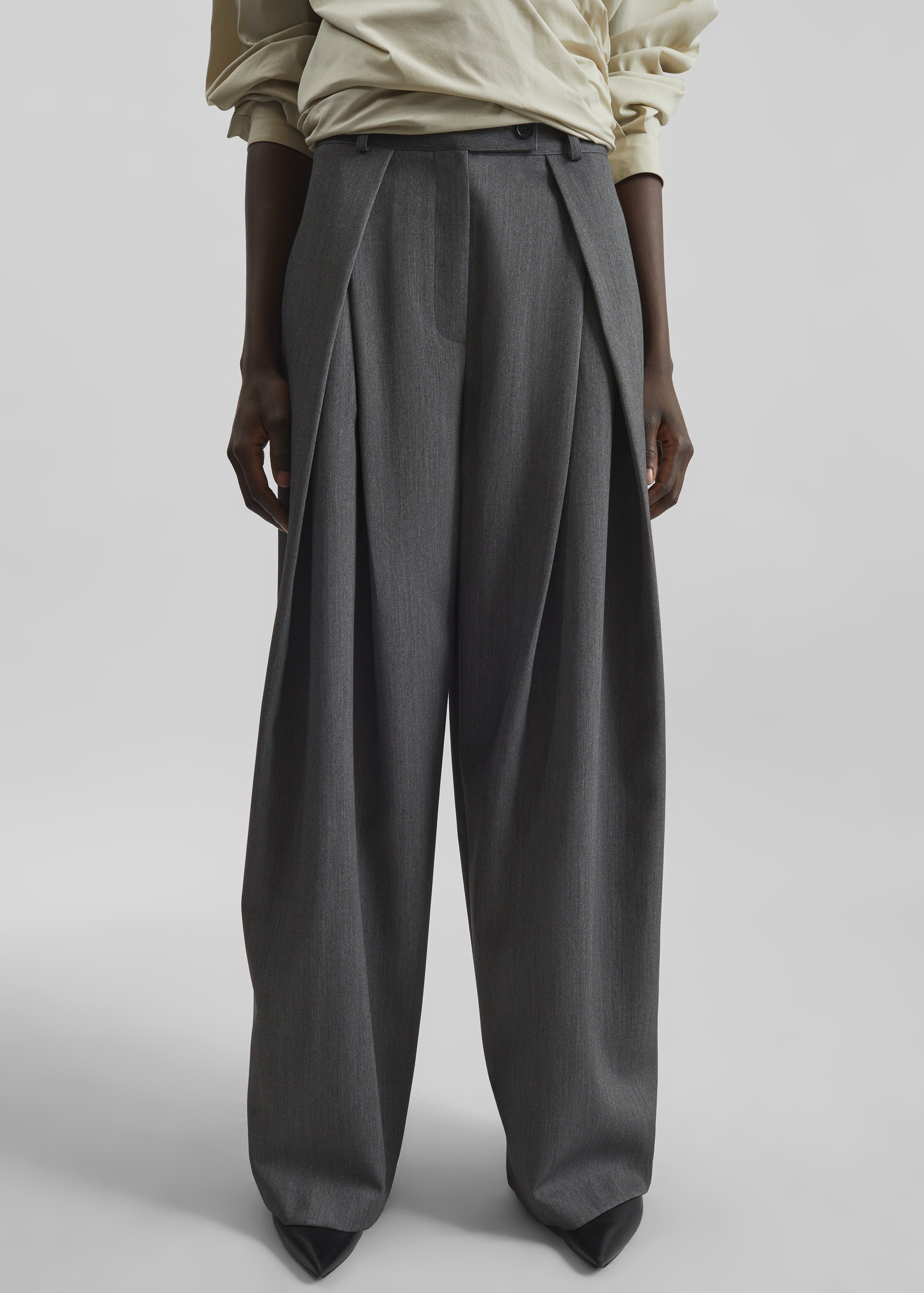 Avray Pleated Trousers - Grey