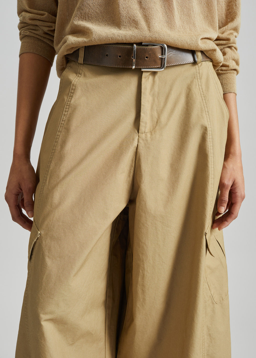 Baixa Barrel Cargo Pants - Beige