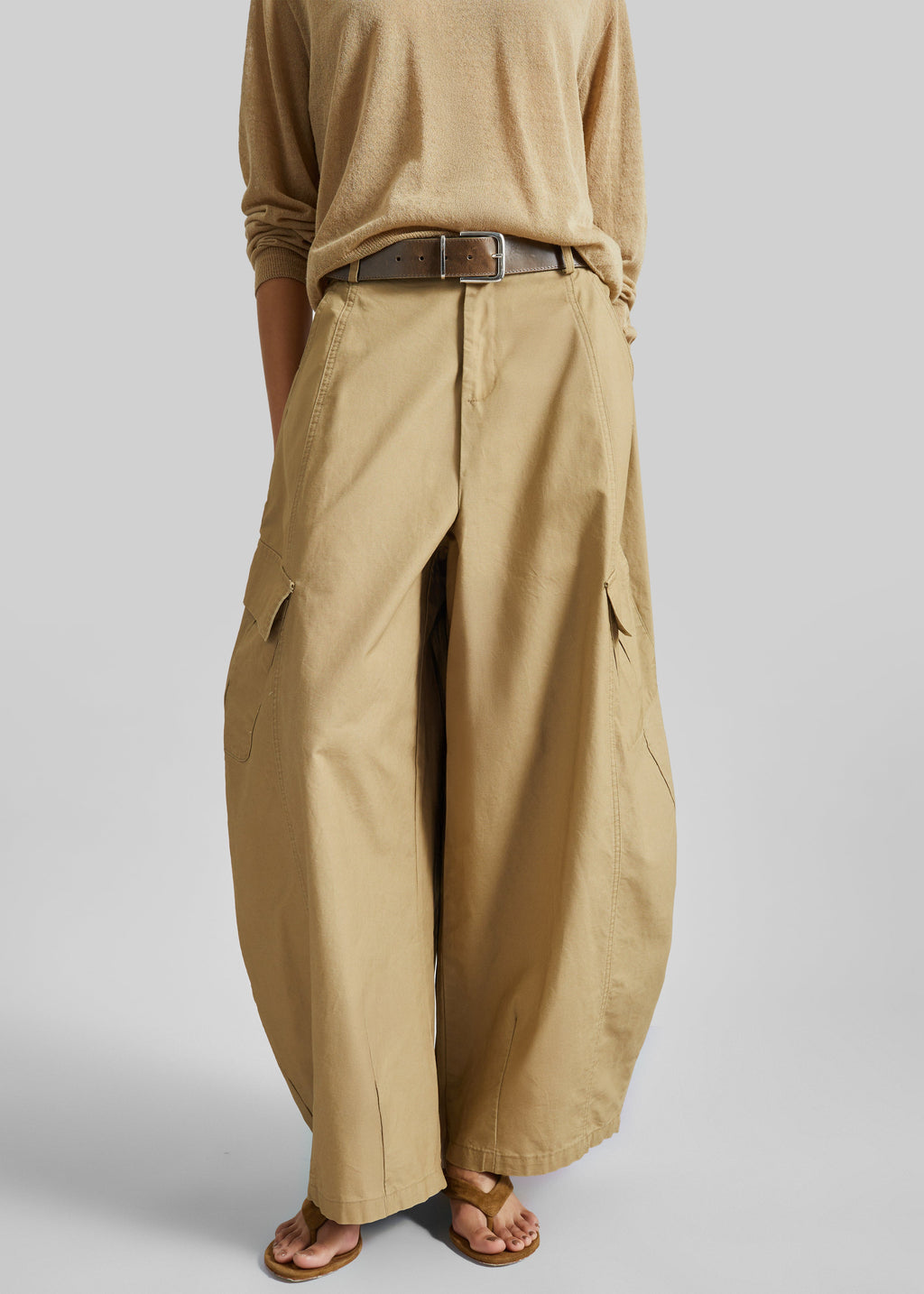 Baixa Barrel Cargo Pants - Beige