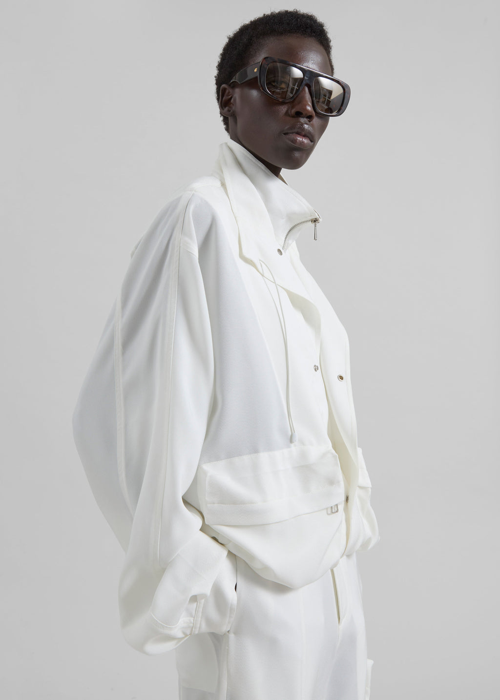 Breya Fluid Jacket - White