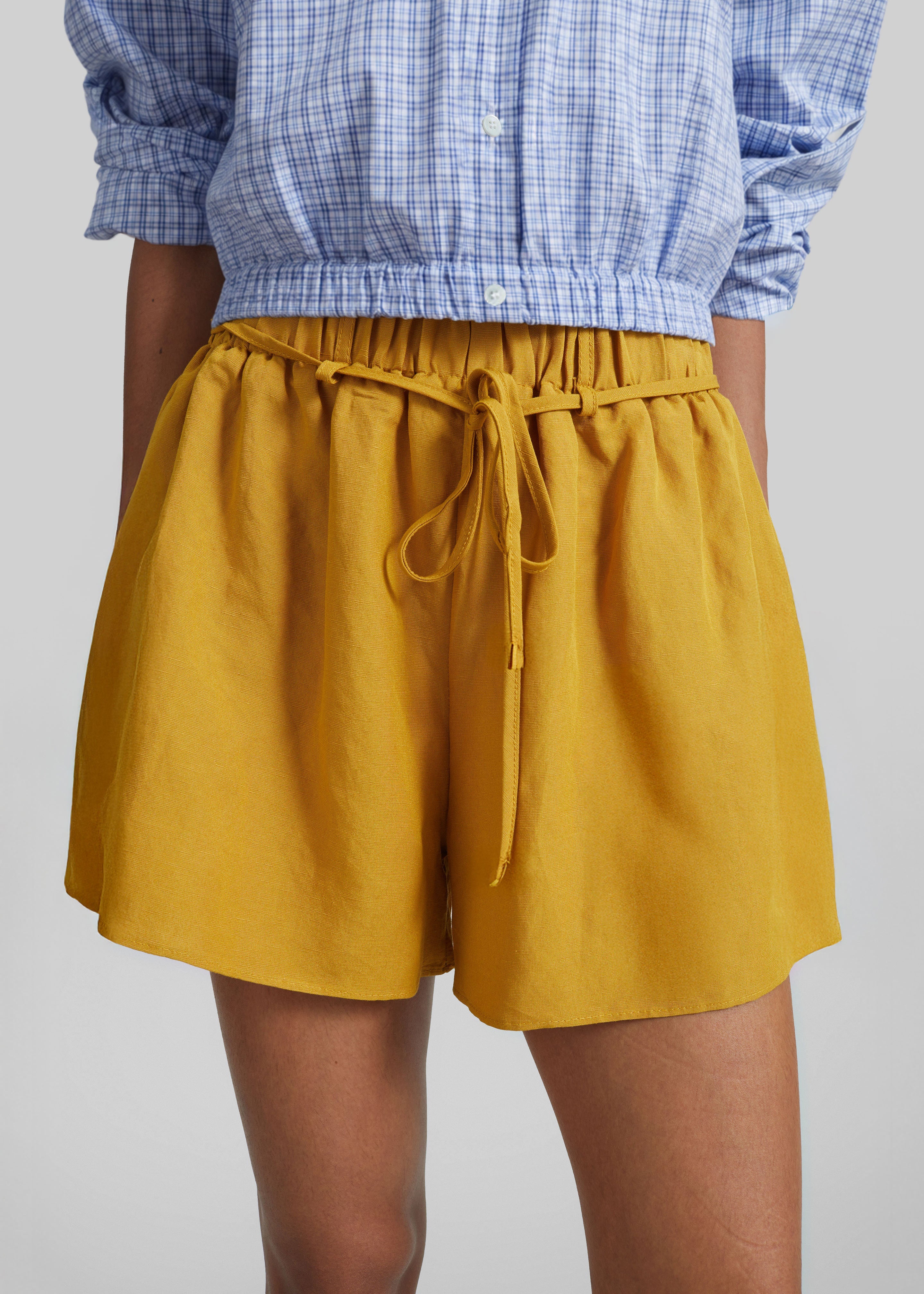 Caligny Linen Shorts - Mustard