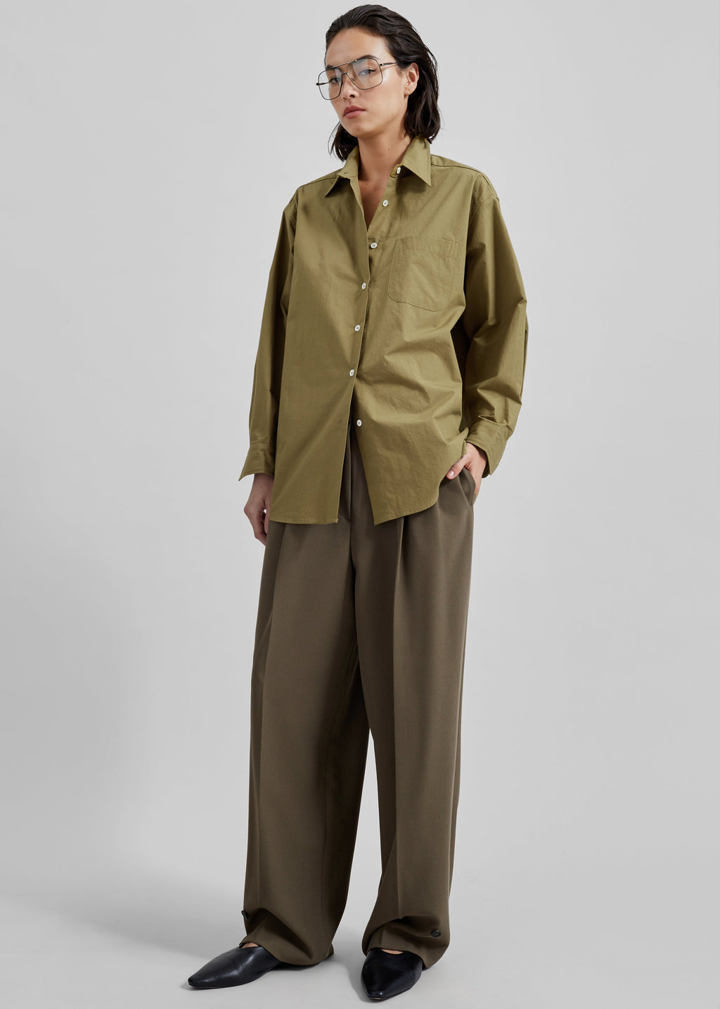 Dina Pleated Trousers - Khaki