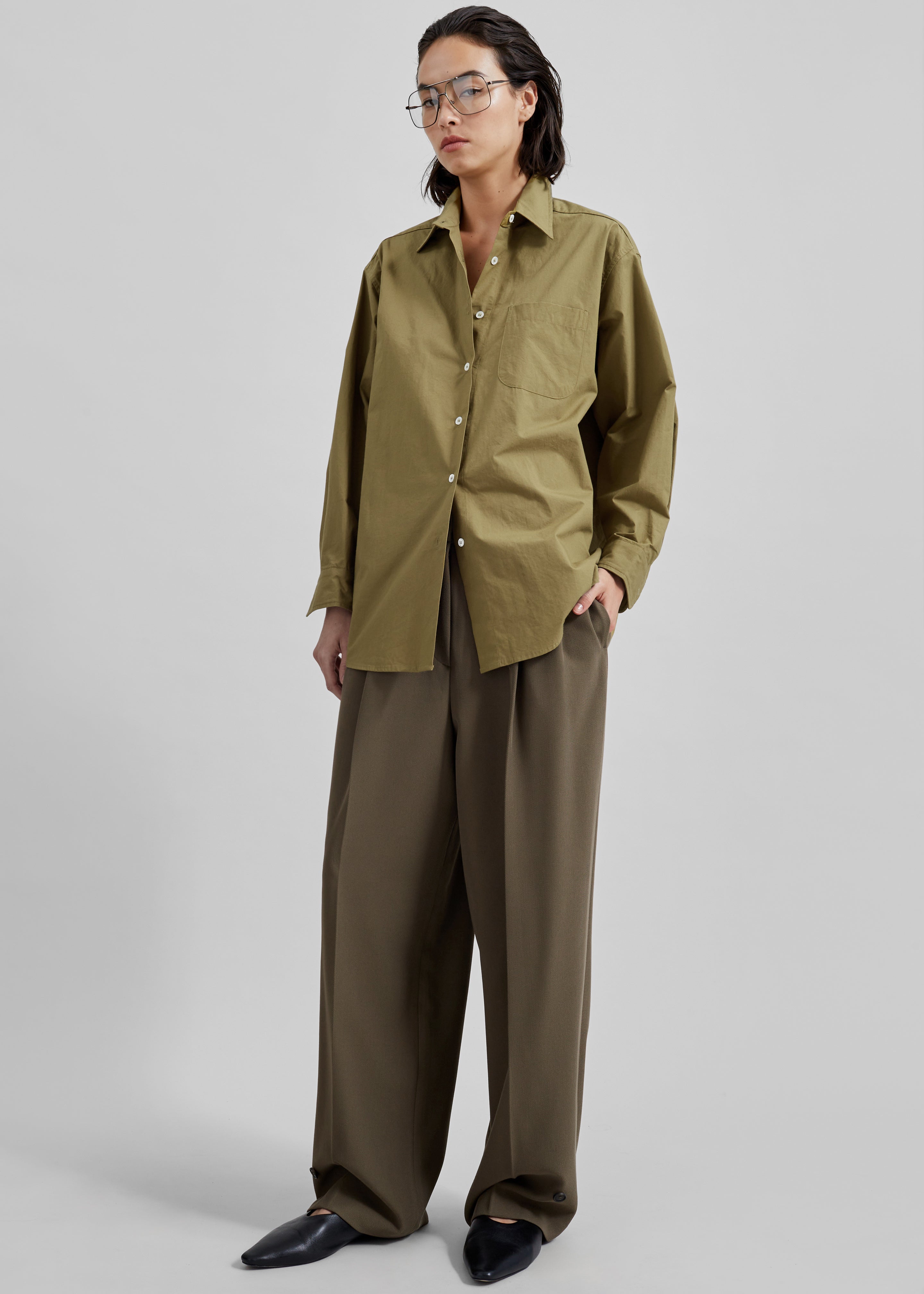 Dina Pleated Trousers - Khaki