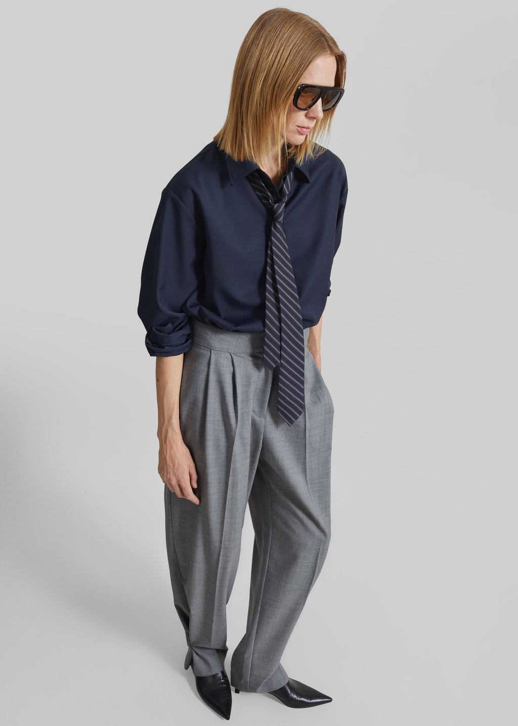 Doyer Pleated Trousers - Light Grey