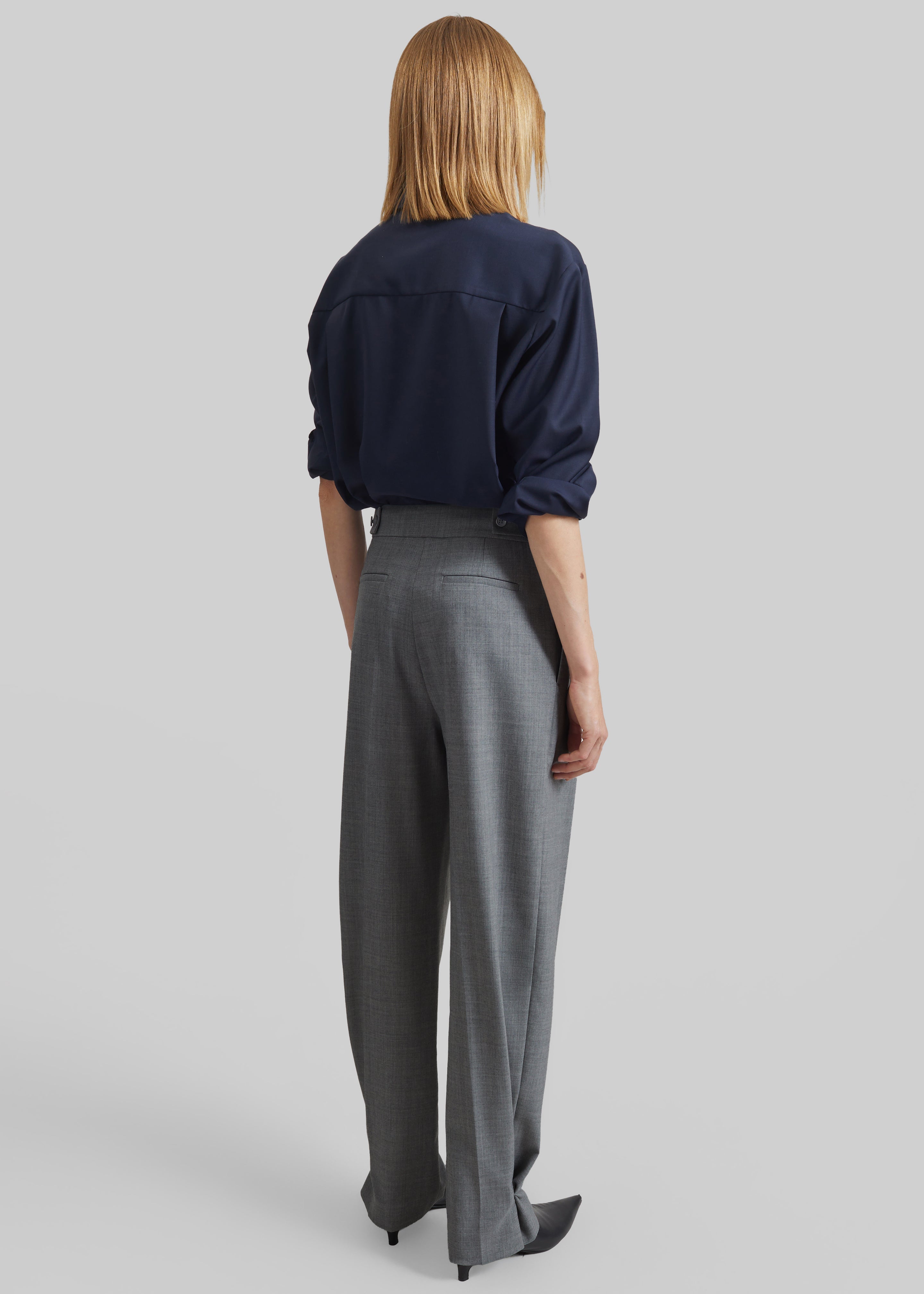 Doyer Pleated Trousers - Light Grey