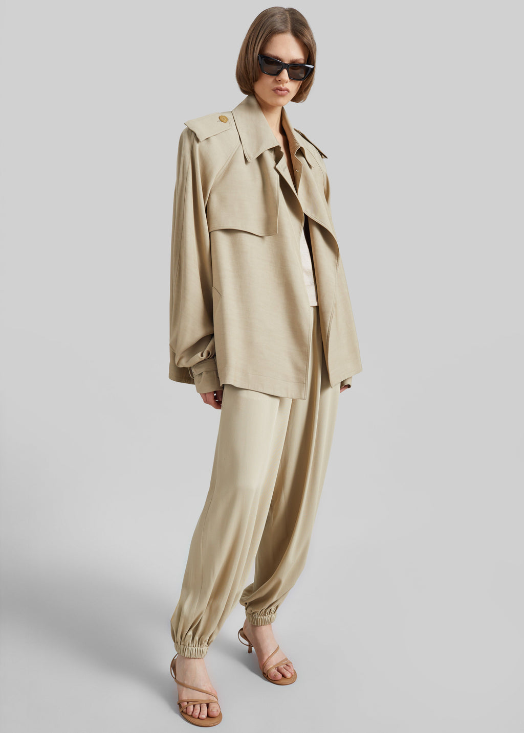 Elva Fluid Short Trench - Beige