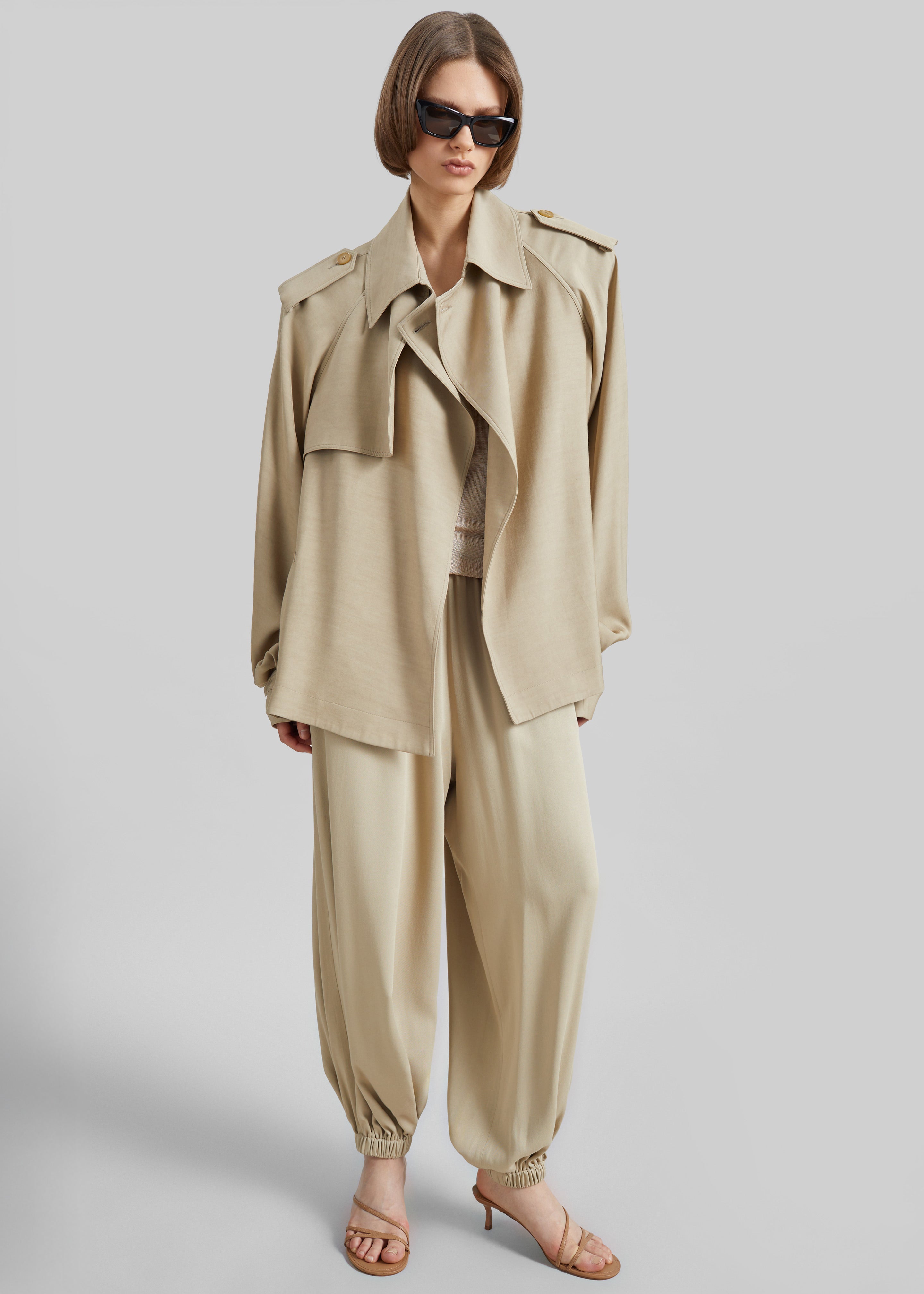 Elva Fluid Short Trench - Beige