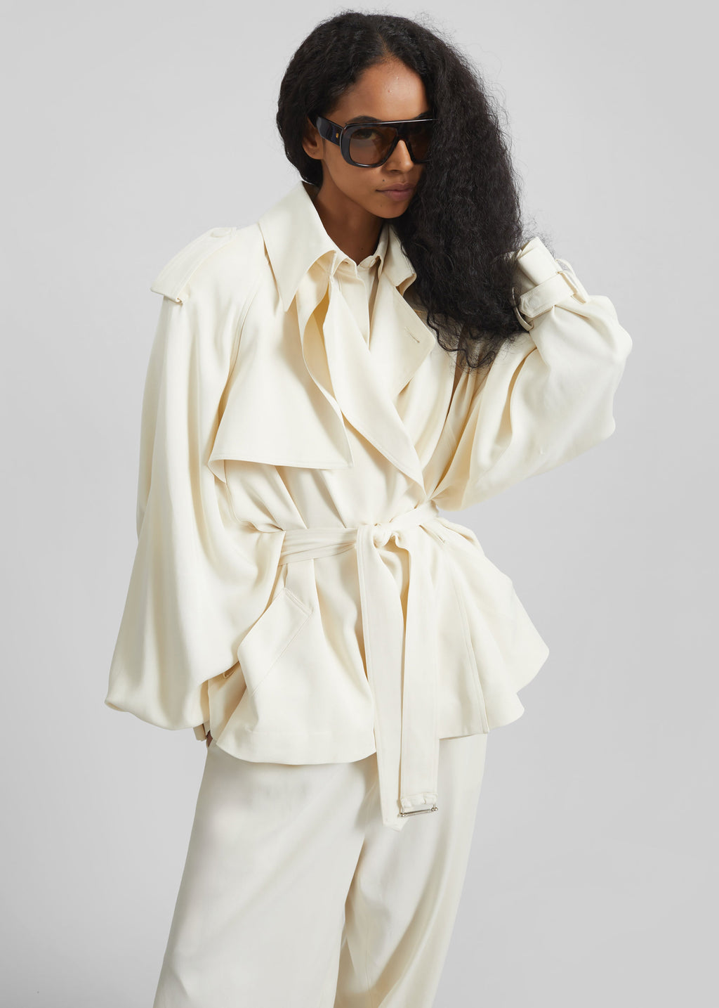Elva Fluid Short Trench - Ivory