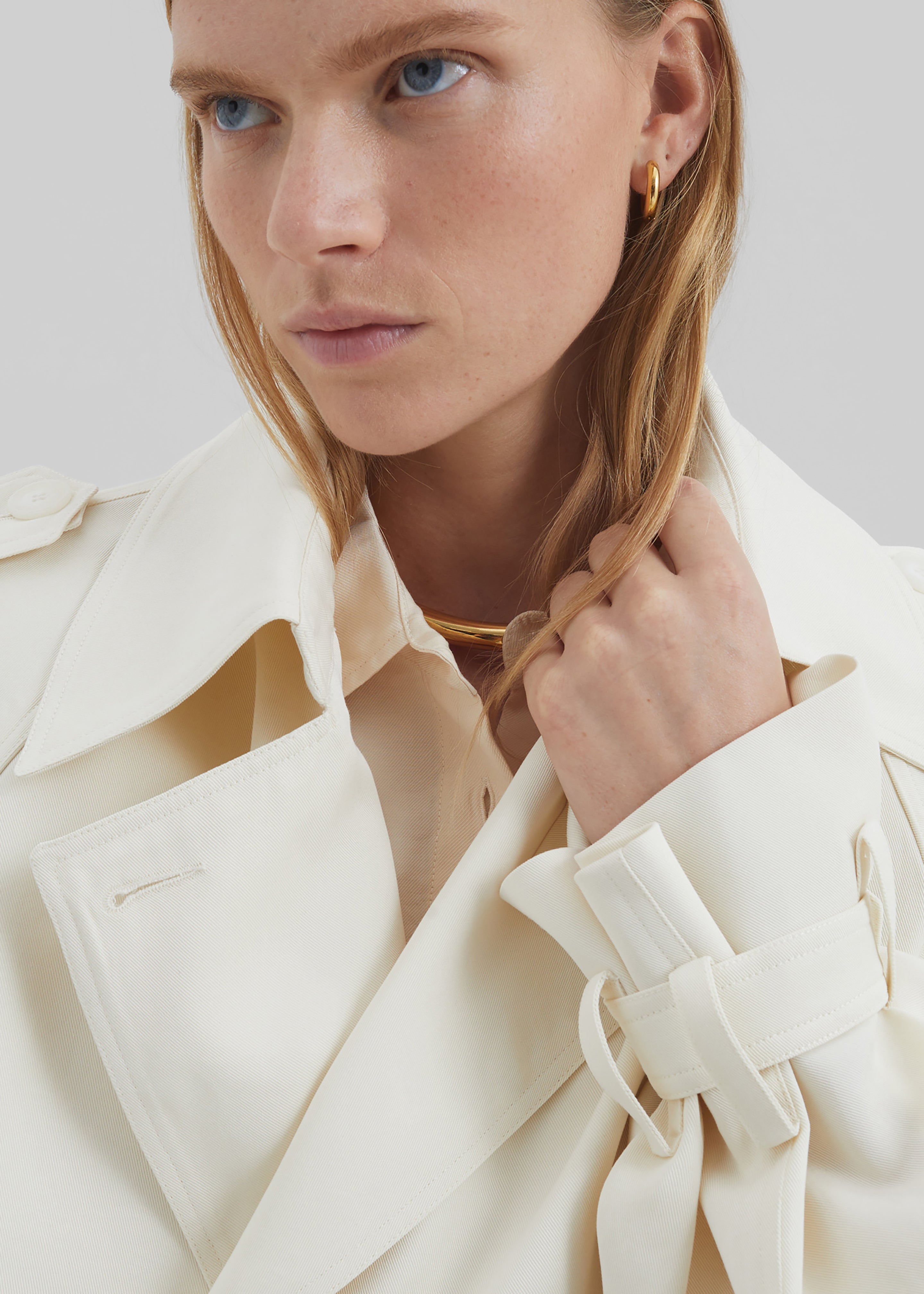 Elva Fluid Short Trench - Ivory