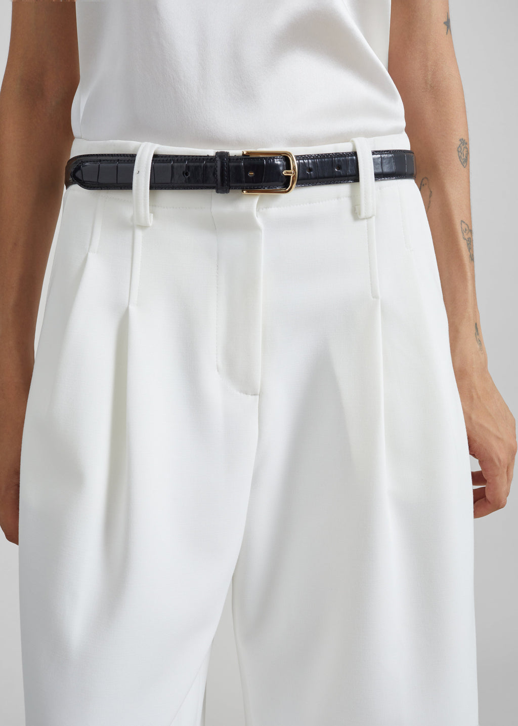 Jag Pleated Bermuda Shorts - White