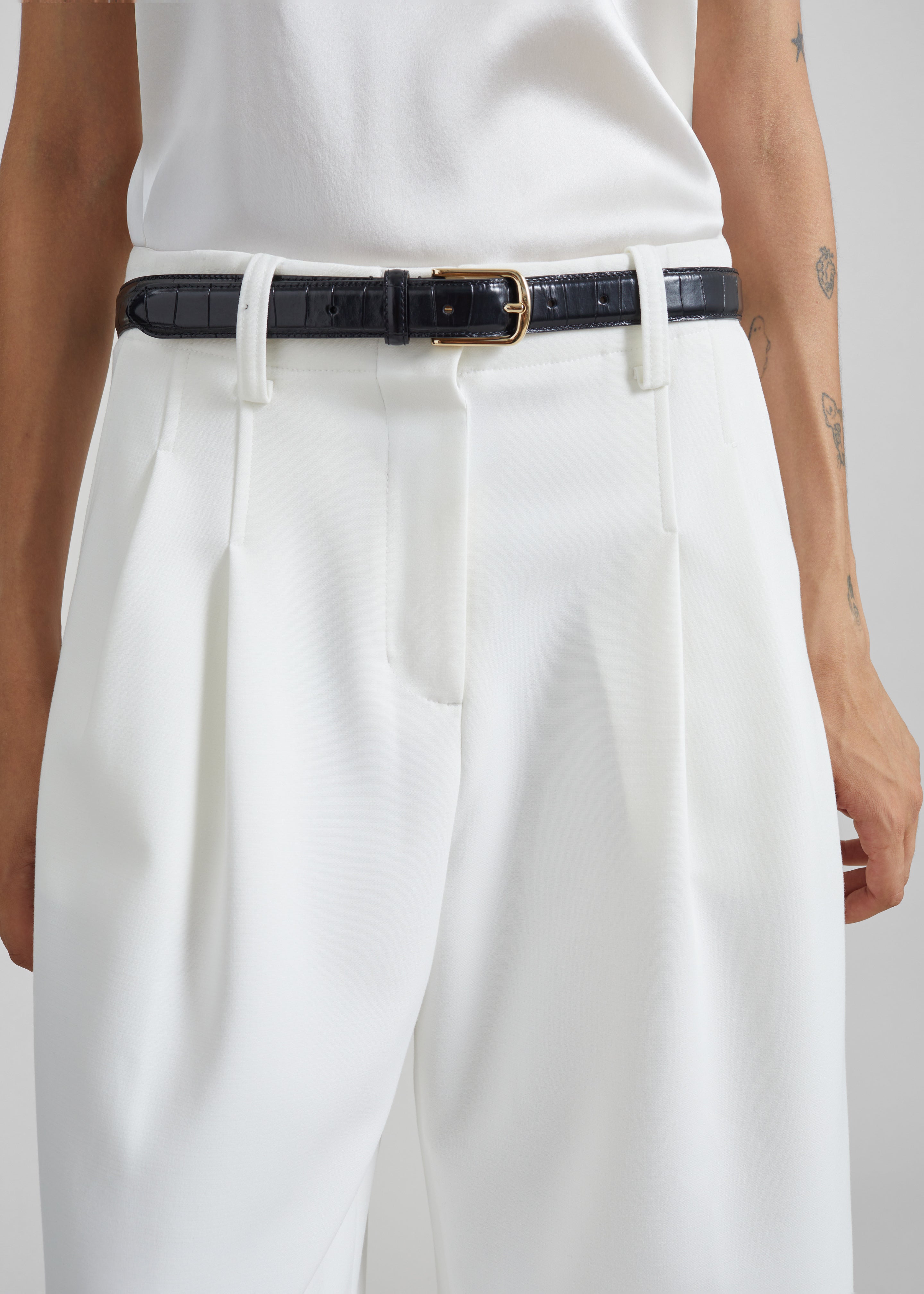 Jag Pleated Bermuda Shorts - White