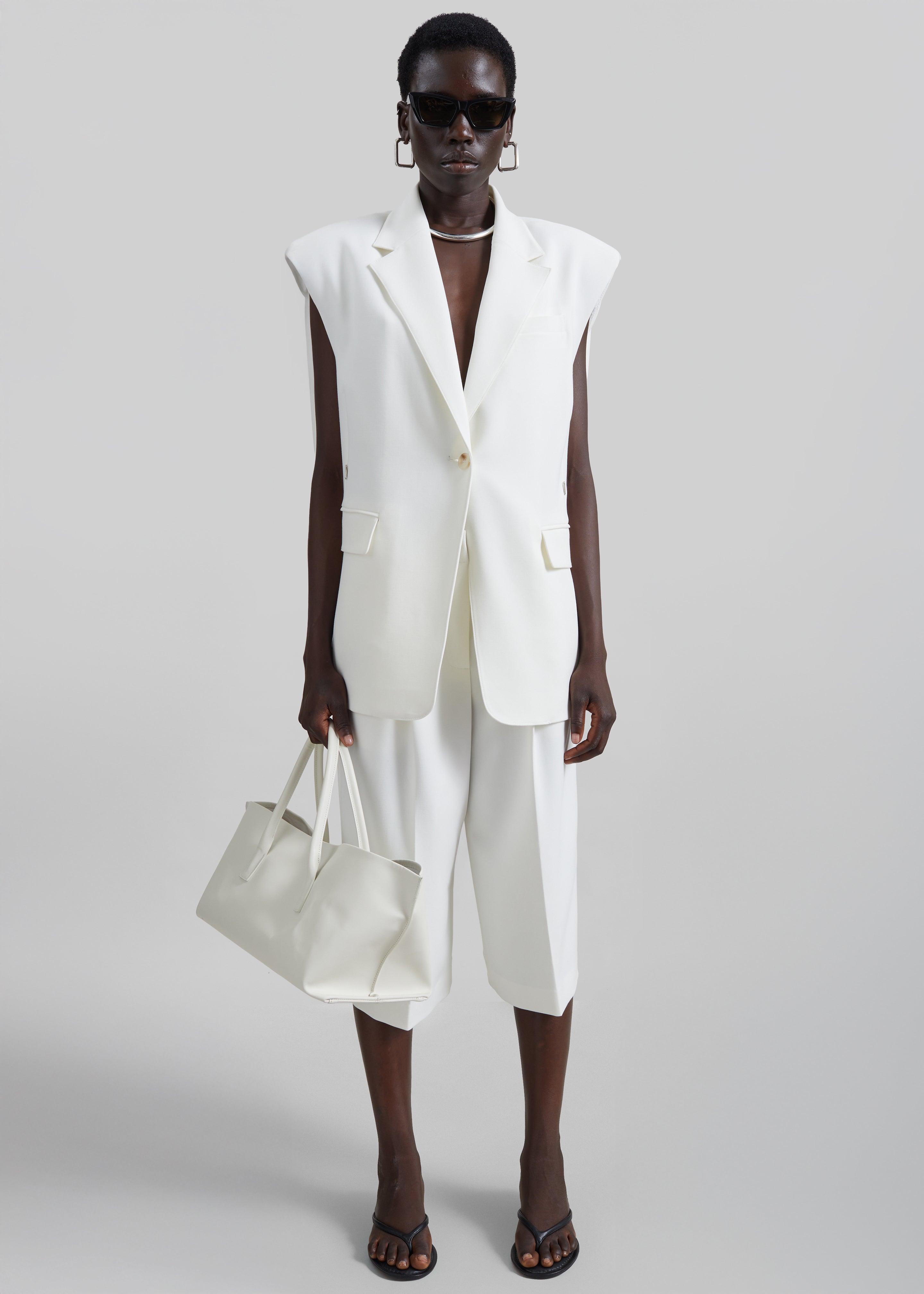 Jag Pleated Bermuda Shorts - White