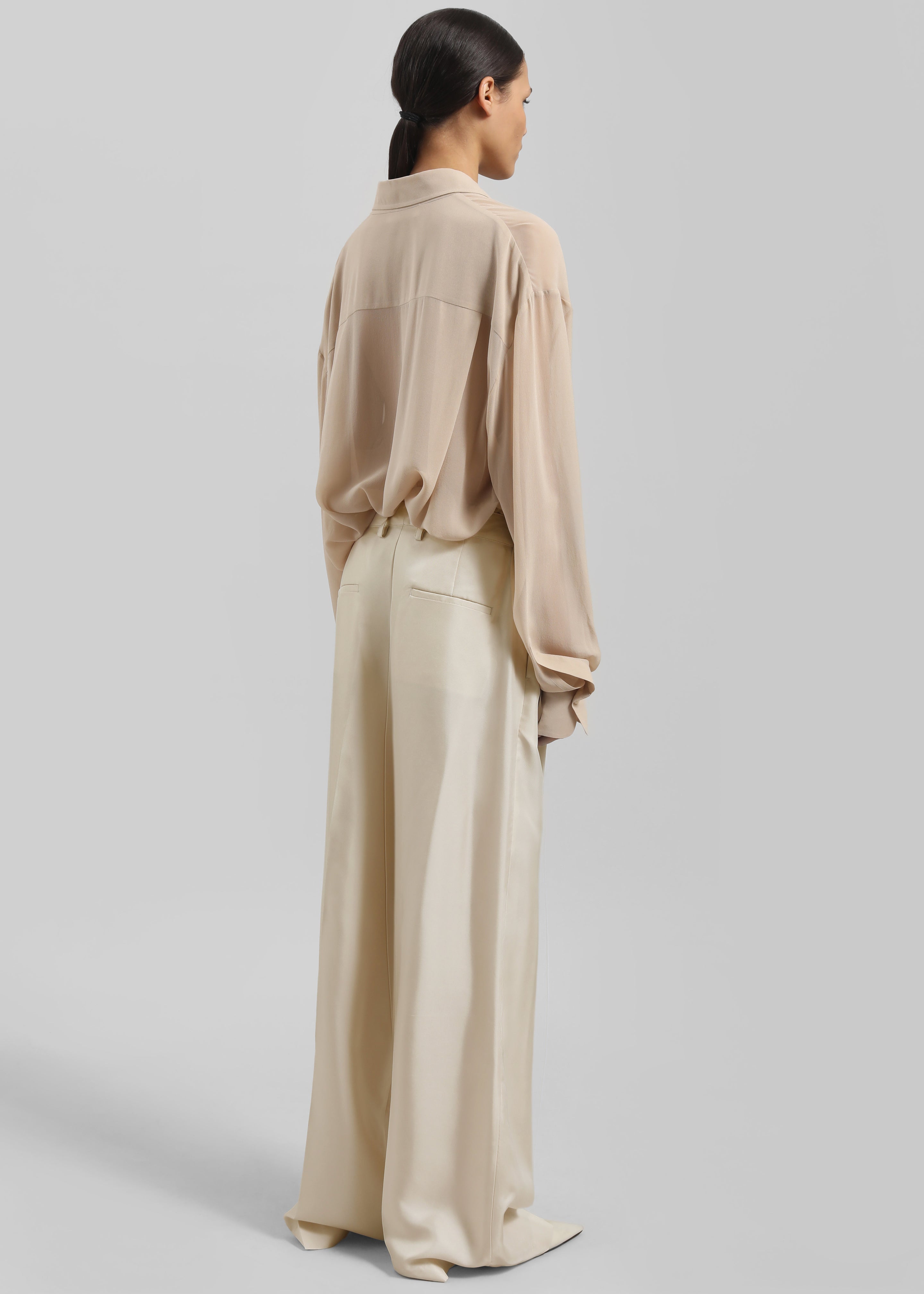 Marfa Pleated Silk Trousers - Light Beige