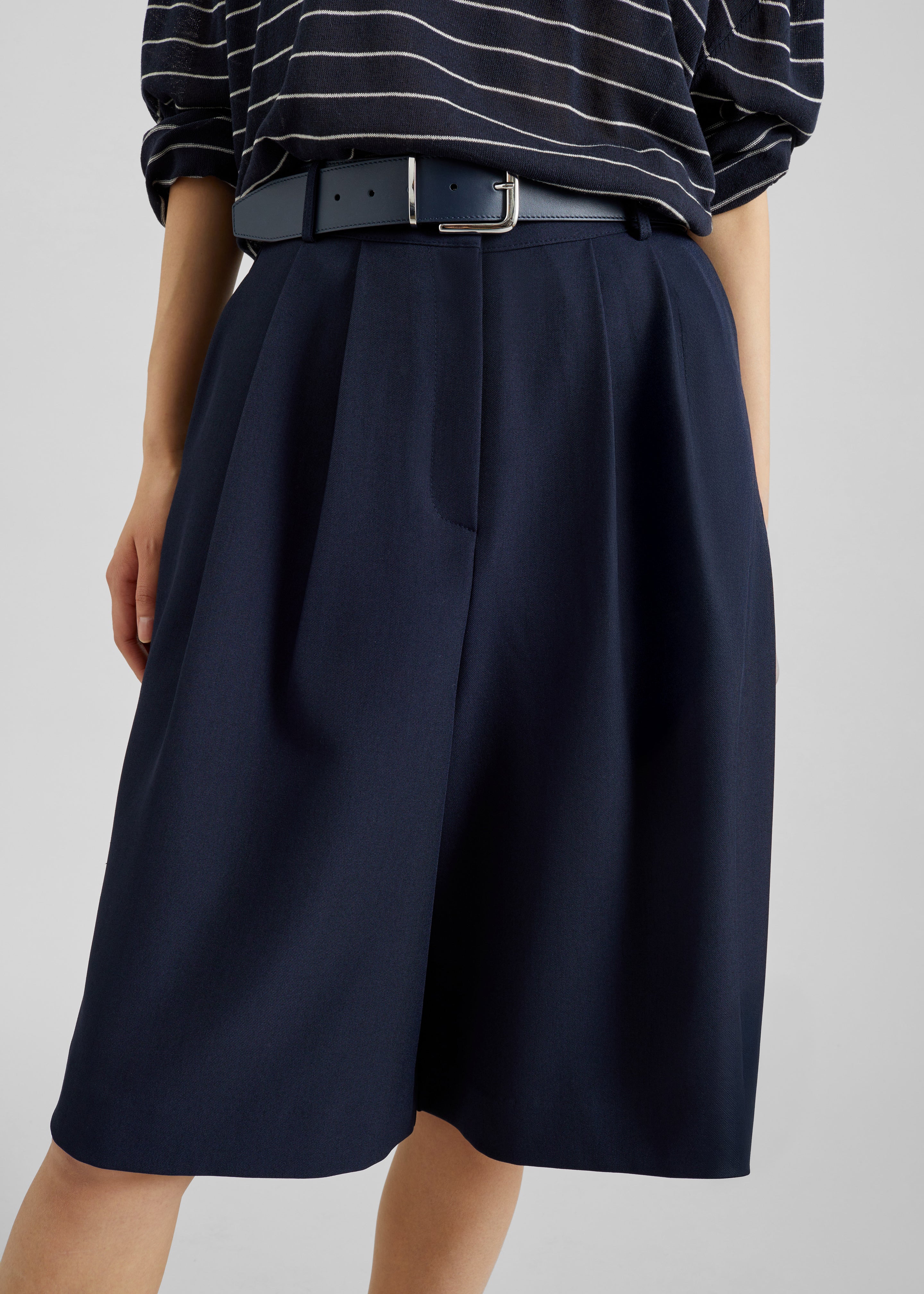 Martel Pleated Bermuda Shorts - Navy