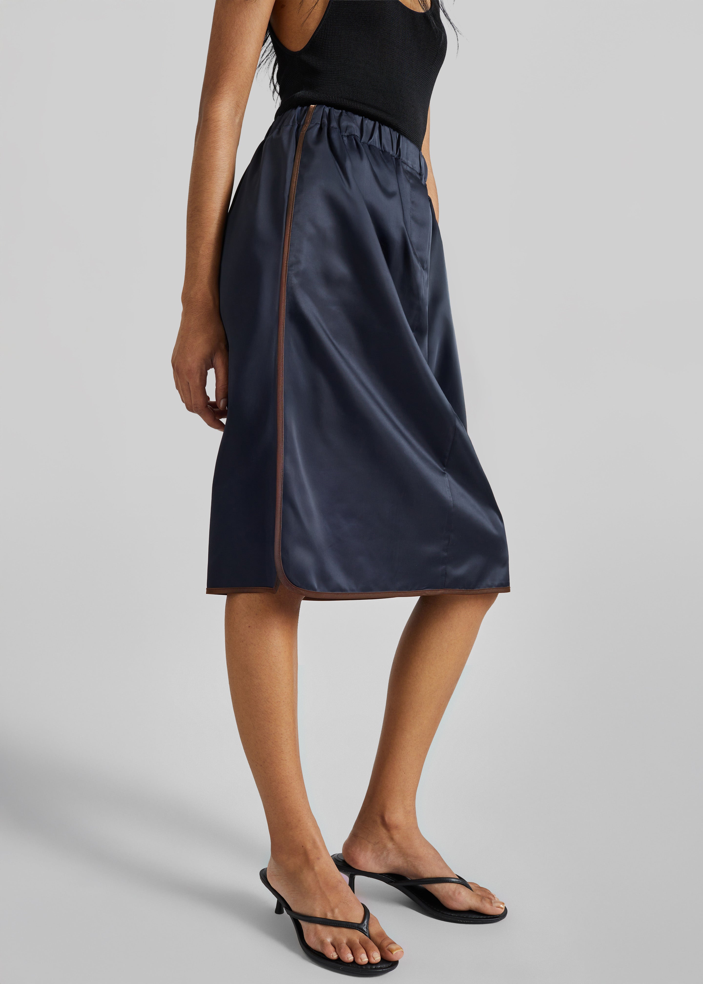 Munich Contrast Piping Midi Skirt - Navy