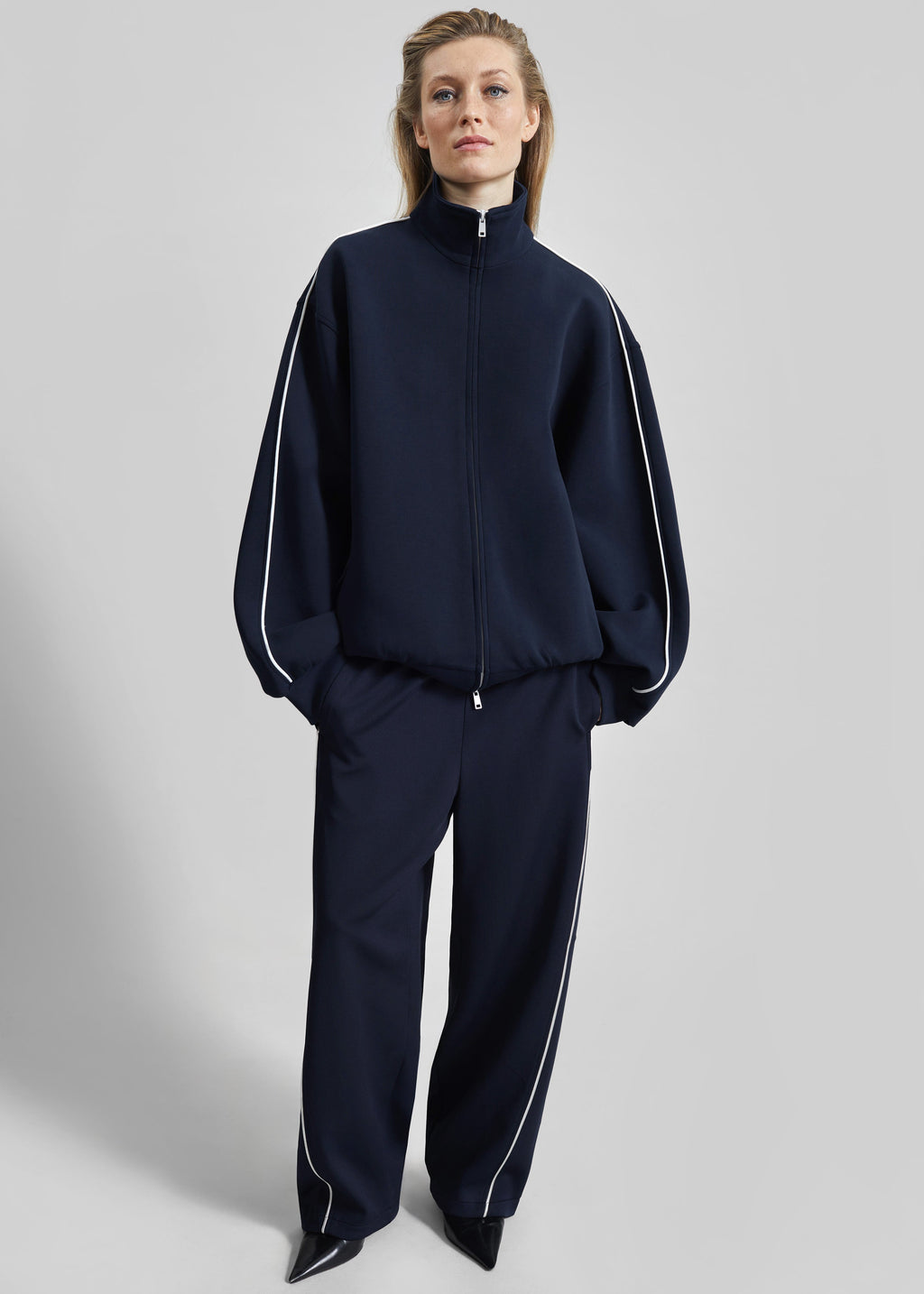 Nayen Track Pants - Navy