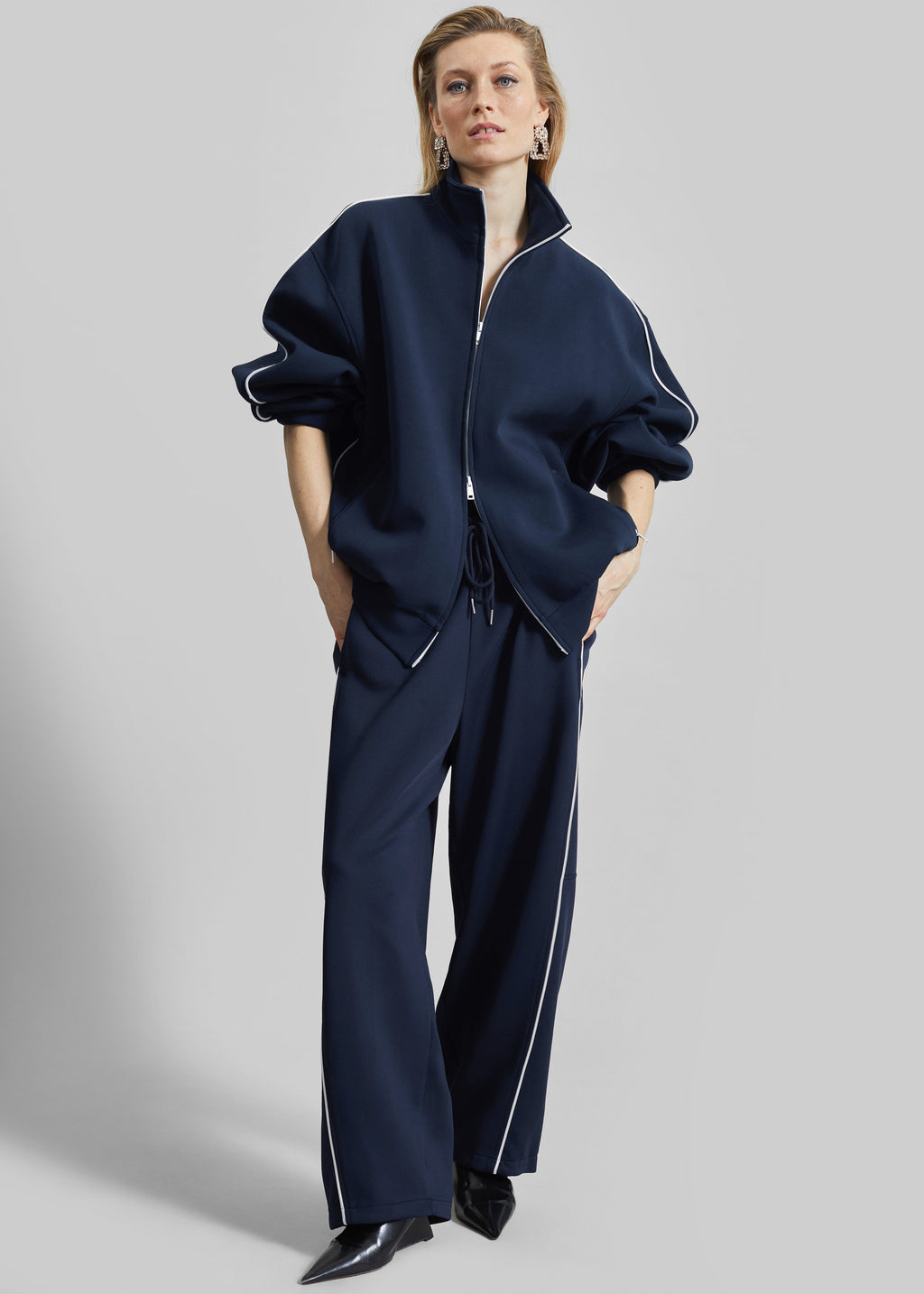 Nayen Track Pants - Navy