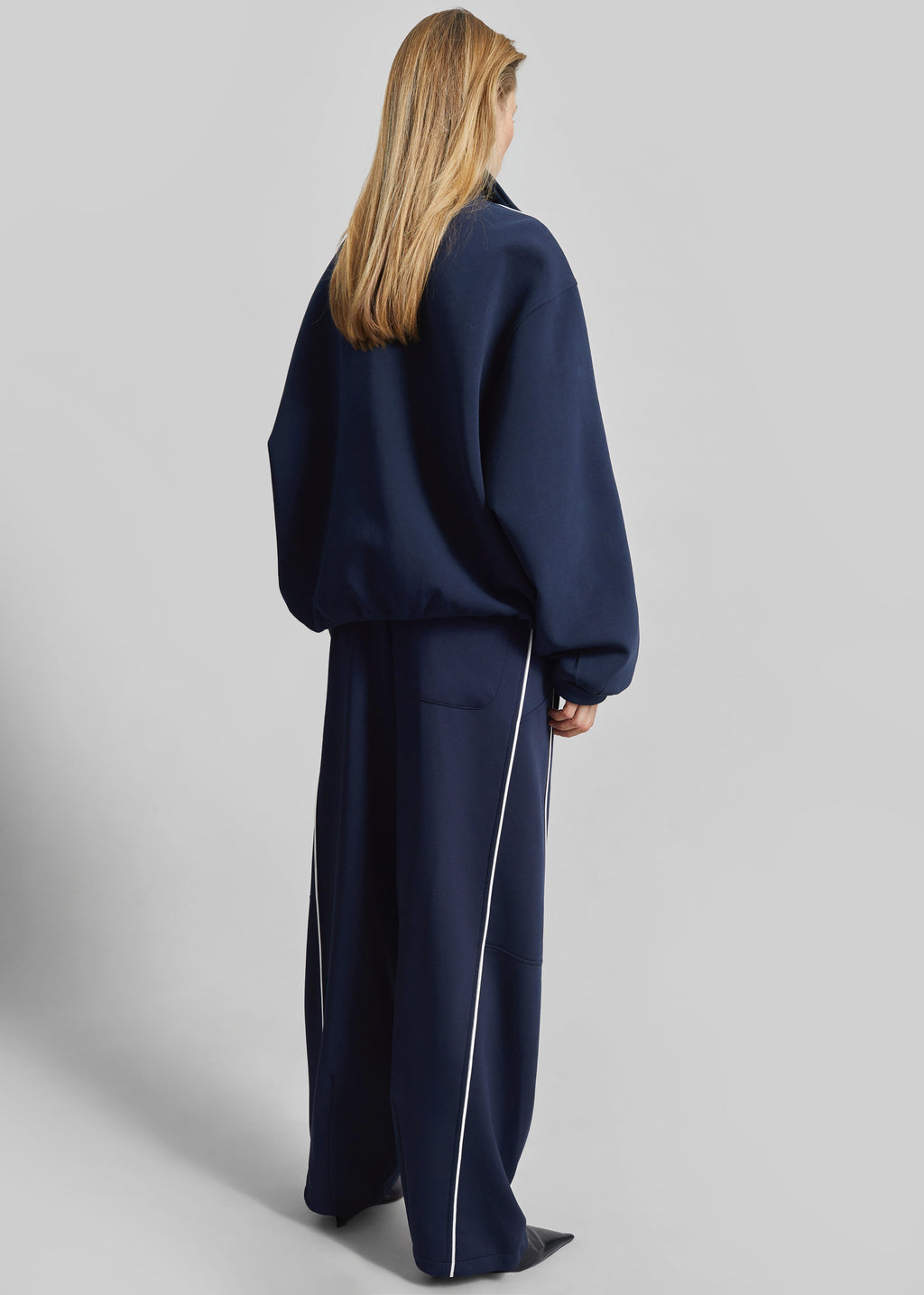 Nayen Track Pants - Navy