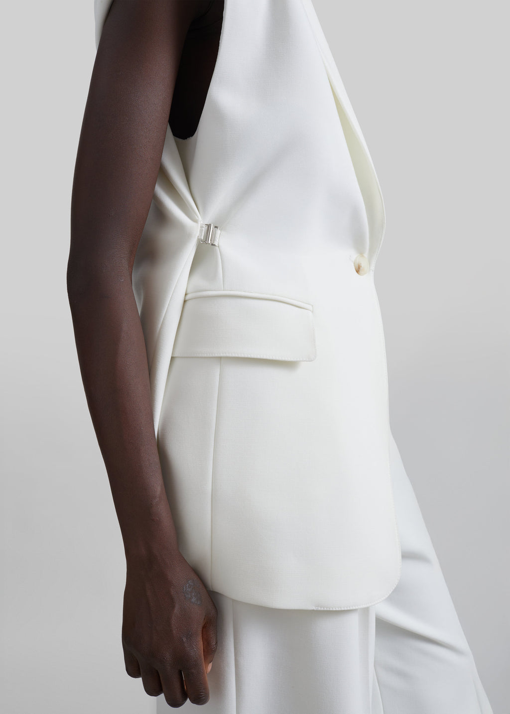 Sedon Vest - White
